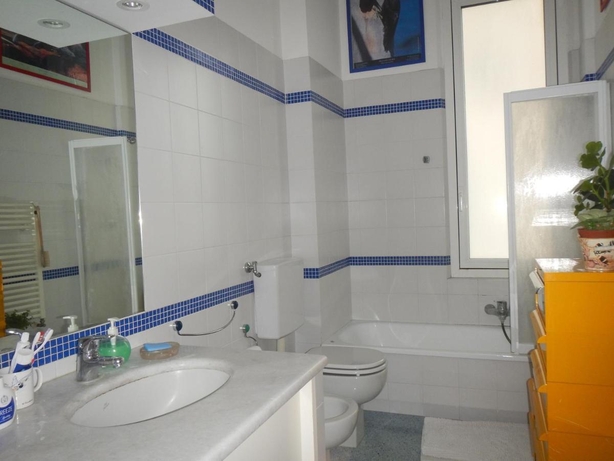 Gli Anemoni B&B Free Parking Генуя Екстер'єр фото